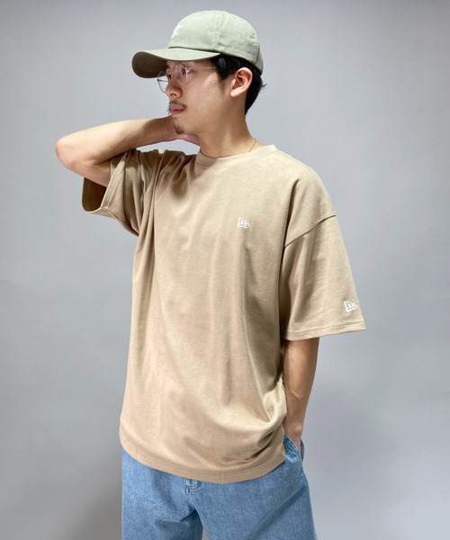 NEW ERA(ニューエラ)の「NEWERA/ニューエラ ビックシルエット バックロゴプリントTシャツ 12830029(Tシャツ/カットソー・メンズ・ベージュ・M/L/XL)」の4枚目の写真