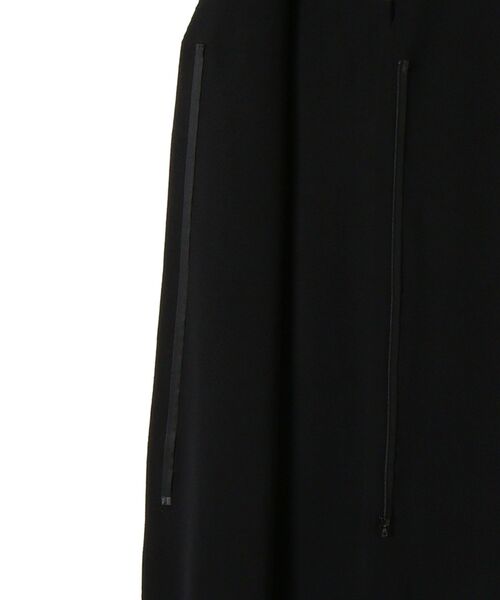 SHIPS(シップス)の「PrimaryNavyLabel:ミラノリブ ジレワンピース(ニット/セーター・レディース・ダークグレー/ブラック・ONE SIZE)」の3枚目の写真