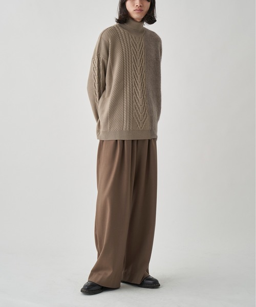 Juha（ユハ）の「SWITCHING MOHAIR TURTLE KNIT（ニット/セーター・メンズ・ブラック/ベージュ/サックスブルー・4/3）」の12枚目の写真