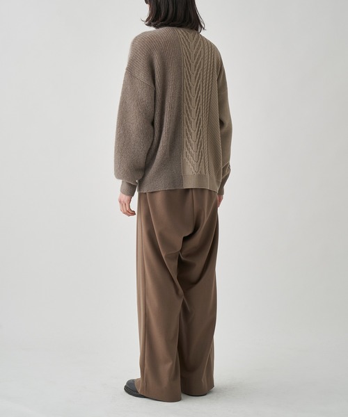 Juha（ユハ）の「SWITCHING MOHAIR TURTLE KNIT（ニット/セーター・メンズ・ブラック/ベージュ/サックスブルー・4/3）」の11枚目の写真