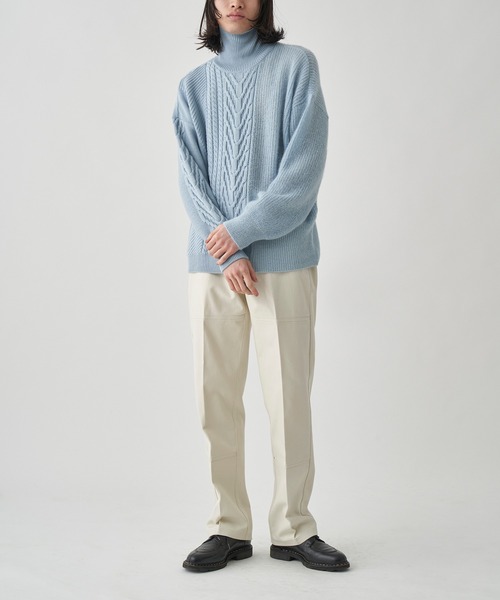 Juha（ユハ）の「SWITCHING MOHAIR TURTLE KNIT（ニット/セーター・メンズ・ブラック/ベージュ/サックスブルー・4/3）」の9枚目の写真