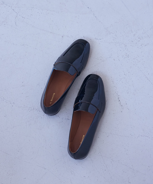 Au BANNISTER（オゥバニスター）の「【販売店舗限定】ソフトローファー（ローファー・レディース・ブラック/シルバー/ホワイト/ブラック系その他・39/37/38/36/35）」の3枚目の写真