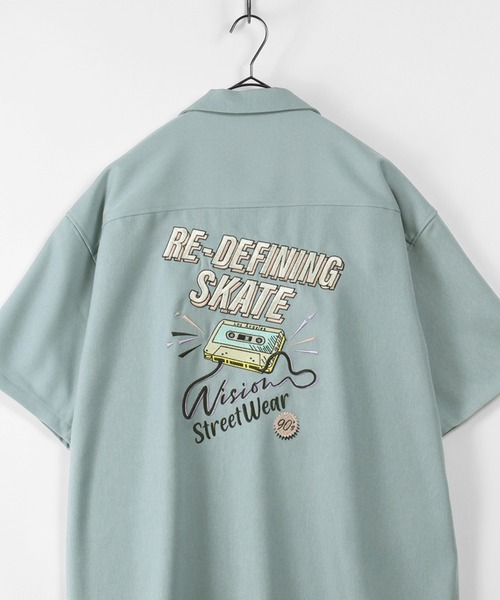 VISION STREET WEAR（ヴィジョンストリートウェア）の「【VISION STREET WEAR/ヴィジョンストリートウェア】恐竜＆カセットテープ イラスト刺繍シャツ（シャツ/ブラウス・メンズ・ライトブルー/ブラック/ベージュ/サックスブルー/アイボリー/ライトパープル・M/L）」の5枚目の写真