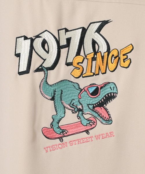 VISION STREET WEAR（ヴィジョンストリートウェア）の「【VISION STREET WEAR/ヴィジョンストリートウェア】恐竜＆カセットテープ イラスト刺繍シャツ（シャツ/ブラウス・メンズ・ライトブルー/ブラック/ベージュ/サックスブルー/アイボリー/ライトパープル・M/L）」の17枚目の写真