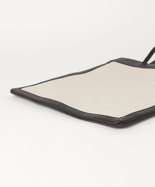 Banana Republic（バナナリパブリック）の「エフォートレストートバッグ（トートバッグ・レディース・ナチュラル・ONE SIZE）」の3枚目の写真