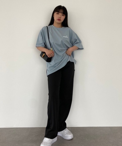 emutto（エミュット）の「【オリジナル】emuttoﾛｺﾞ ｵｰﾊﾞｰTｼｬﾂ（Tシャツ/カットソー・レディース・ホワイト/チャコールグレー/ブルー・FREE）」の9枚目の写真