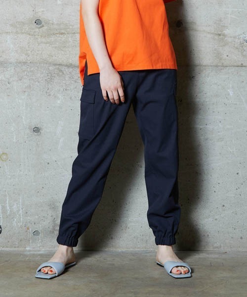 lautreamont BLEUBLANC（ロートレアモンブルーブラン）の「<lautreamont BLEUBLANC>リランチェツイルカーゴパンツ（その他パンツ・レディース・ホワイト/ブラック/カーキ・11号/9号/7号）」の2枚目の写真