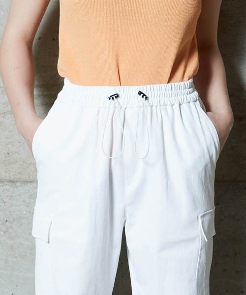 lautreamont BLEUBLANC（ロートレアモンブルーブラン）の「<lautreamont BLEUBLANC>リランチェツイルカーゴパンツ（その他パンツ・レディース・ホワイト/ブラック/カーキ・11号/9号/7号）」の7枚目の写真