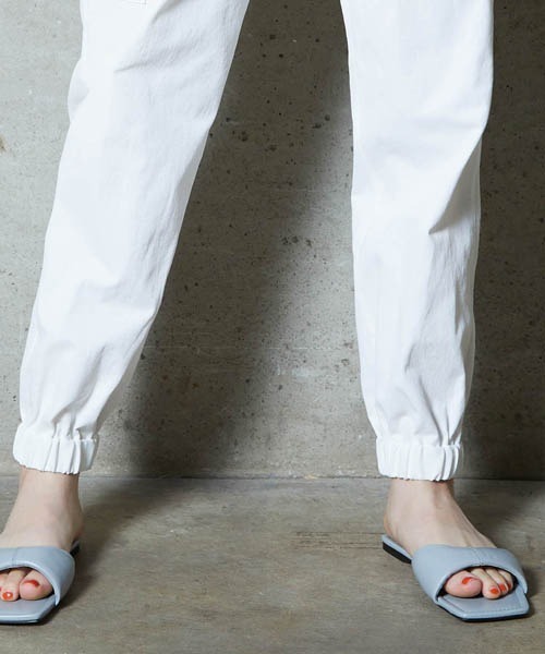 lautreamont BLEUBLANC（ロートレアモンブルーブラン）の「<lautreamont BLEUBLANC>リランチェツイルカーゴパンツ（その他パンツ・レディース・ホワイト/ブラック/カーキ・11号/9号/7号）」の9枚目の写真