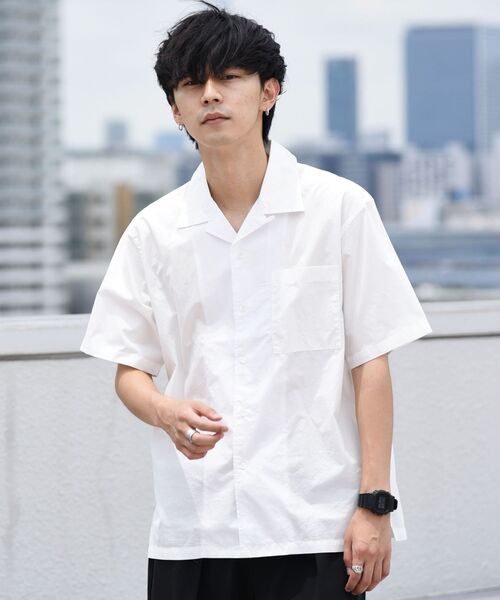 SHIPS(シップス)の「SHIPS: スーピマコットン タイプライター オープンカラーシャツ S/S(シャツ/ブラウス・メンズ・ベージュ/ホワイト/グレー/ネイビー・LARGE/MEDIUM/SMALL)」の2枚目の写真