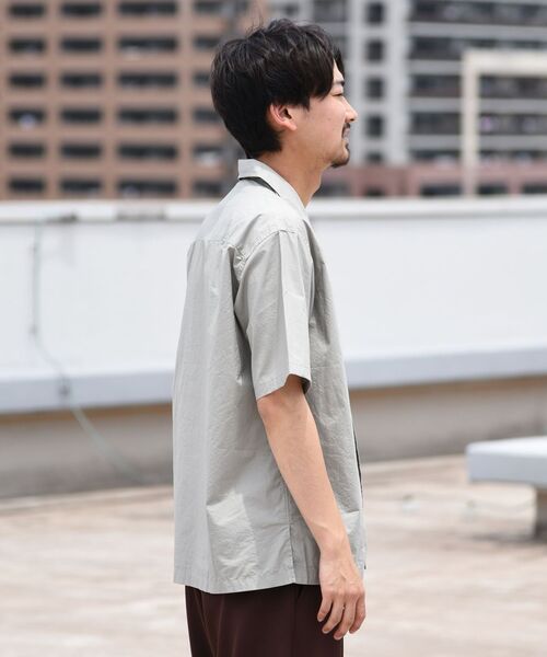 SHIPS(シップス)の「SHIPS: スーピマコットン タイプライター オープンカラーシャツ S/S(シャツ/ブラウス・メンズ・ベージュ/ホワイト/グレー/ネイビー・LARGE/MEDIUM/SMALL)」の13枚目の写真