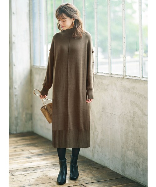GeeRA(ジーラ)の「袖ボタンハイネックニットワンピース(ワンピース・レディース・ベージュ/ブラック/カーキブラウン・MEDIUM/LARGE/X-LARGE/XX-LARGE)」の10枚目の写真