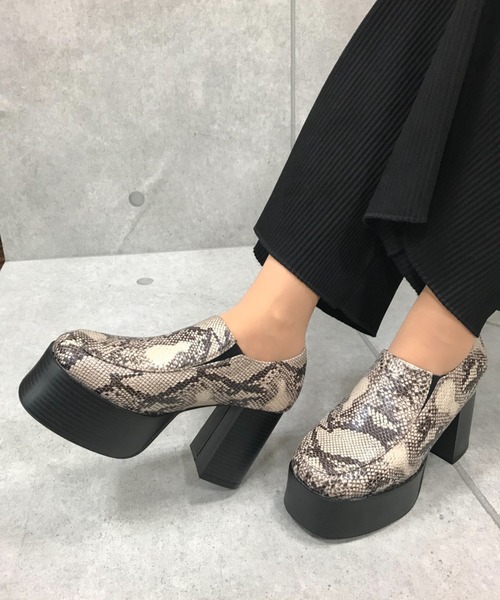 Noubel Voug Relax（ヌーベルヴォーグリラックス）の「厚底 チャンキーヒール ローファー（パンプス・レディース・パイソン/ブラック・S/3L/LL/M/L）」の14枚目の写真