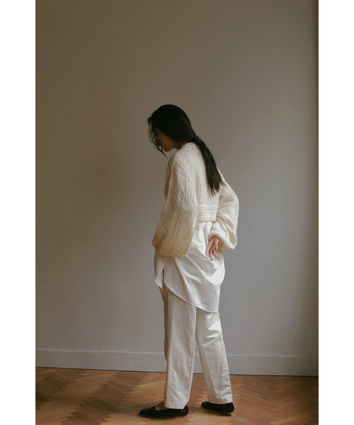 CASA FLINE（カーサフライン）の「ボリュームスリーブクロシェトップス（ニット/セーター・レディース・ホワイト・FREE）」の2枚目の写真