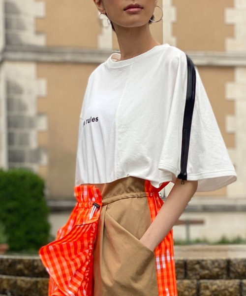 FLUMOR(フラマー)の「ワンポイントロゴデザインTee(Tシャツ/カットソー・レディース・ブラック/オフホワイト・38)」の4枚目の写真