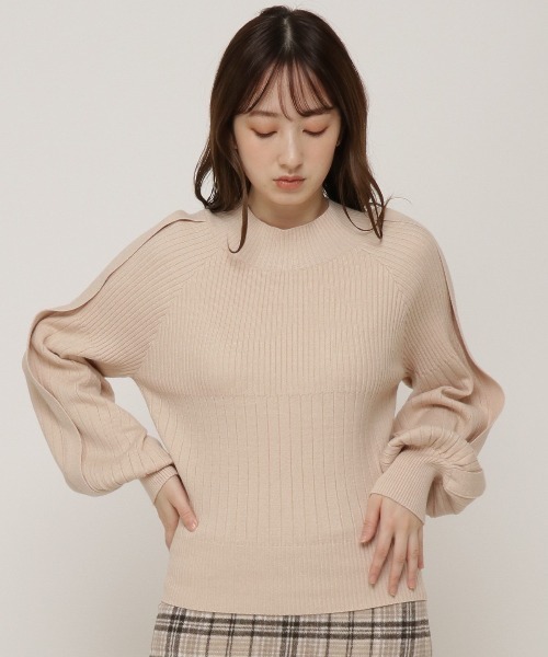 REDYAZEL（レディアゼル）の「バックリボンタートルネックニットプルオーバー（ニット/セーター・レディース・ブルー/ベージュ/ネイビー・FREE）」の7枚目の写真