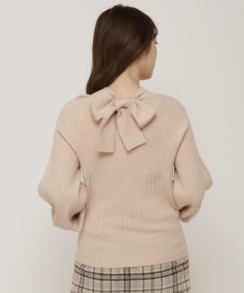 REDYAZEL（レディアゼル）の「バックリボンタートルネックニットプルオーバー（ニット/セーター・レディース・ブルー/ベージュ/ネイビー・FREE）」の9枚目の写真