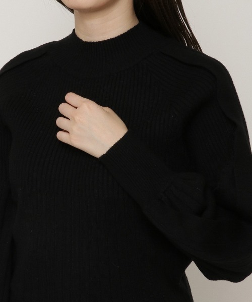 REDYAZEL（レディアゼル）の「バックリボンタートルネックニットプルオーバー（ニット/セーター・レディース・ブルー/ベージュ/ネイビー・FREE）」の21枚目の写真