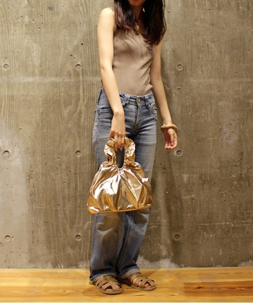 CONTROL FREAK / CTFK(コントロールフリーク)の「CONTROL FREAK(コントロールフリーク)メタリックフリルハンドルトート(ハンドバッグ・レディース・シルバー/グリーン/その他・FREE)」の7枚目の写真