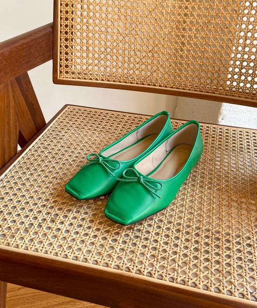 EPIMI E'PIMMY（エピミエピミー）の「スクエアバレエシューズ（バレエシューズ・レディース・ホワイト/ブラック/シルバー/グリーン・MEDIUM/LARGE）」の3枚目の写真