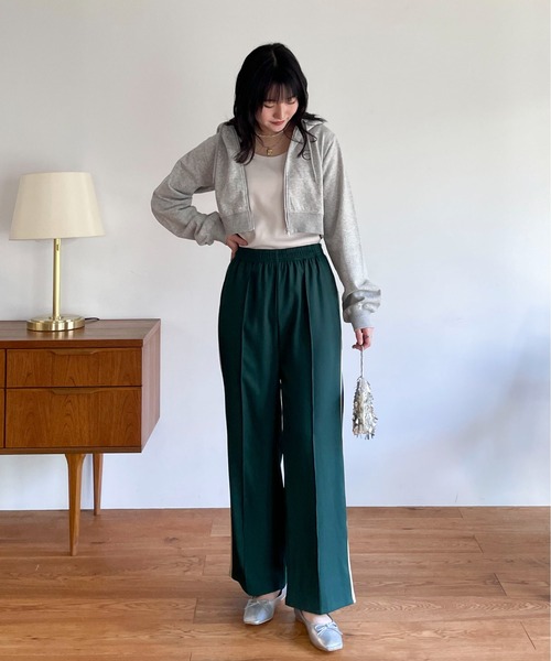 EPIMI E'PIMMY（エピミエピミー）の「スクエアバレエシューズ（バレエシューズ・レディース・ホワイト/ブラック/シルバー/グリーン・MEDIUM/LARGE）」の21枚目の写真