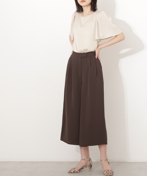 NATURAL BEAUTY BASIC（ナチュラルビューティーベーシック）の「サテンフレアスリーブブラウス（シャツ/ブラウス・レディース・ダークベージュ/ベージュ/チャコールグレー・マルチサイズ）」の13枚目の写真