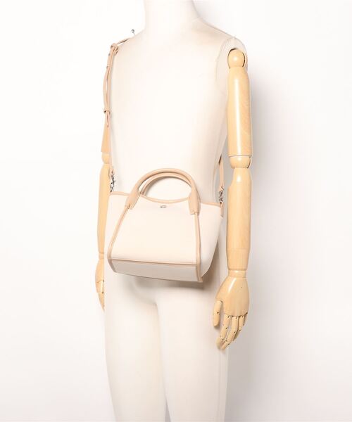 TOPKAPI（トプカピ）の「ネオプレン パイピング ミニ ショルダーバッグ（ショルダーバッグ・レディース・ベージュ/ブラック/マスタード/グレイッシュベージュ/グリーン・FREE）」の6枚目の写真