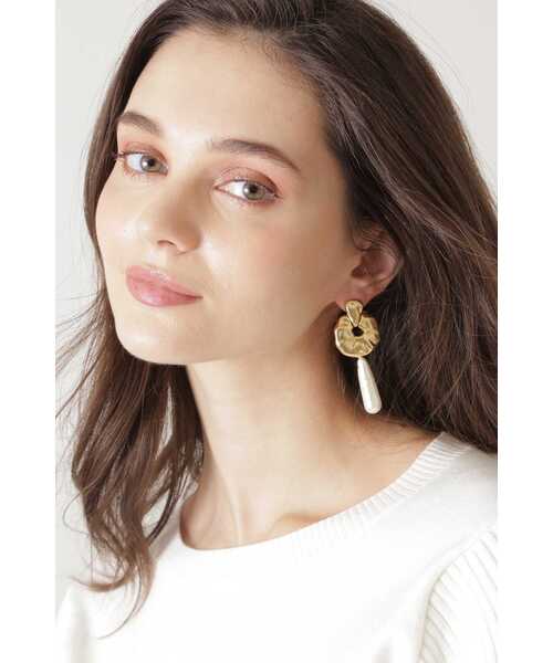 PINKY&DIANNE（ピンキーアンドダイアン）の「バロックパールドロップピアス（ピアス（両耳用）・レディース・ホワイト・ONE SIZE）」の10枚目の写真