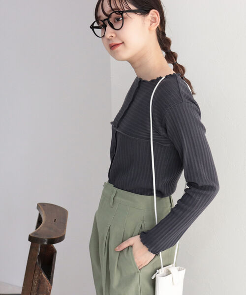 fredy emue（フレディエミュ）の「リブテレコ切り替えプルオーバーカットソー（Tシャツ/カットソー・レディース・チャコールグレー/ベージュ/オフホワイト・38）」の2枚目の写真