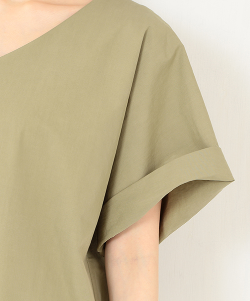 Ray BEAMS（レイビームス）の「RBS / Vネック コクーンロング ワンピース（ワンピース・レディース・オフホワイト/オリーブ・ONE SIZE）」の9枚目の写真