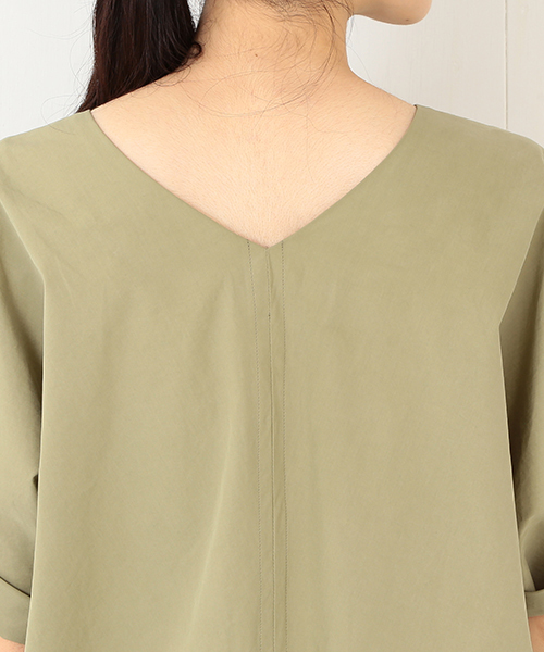 Ray BEAMS（レイビームス）の「RBS / Vネック コクーンロング ワンピース（ワンピース・レディース・オフホワイト/オリーブ・ONE SIZE）」の10枚目の写真