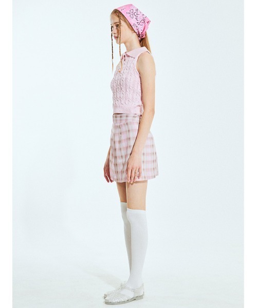 outxo（アウトエクソ）の「A'GEM/9 × .kom『OUTXO/アウトエクソ』クロップド丈 ノースリーブニットカットソー（ニット/セーター・レディース・ピンク・FREE）」の3枚目の写真