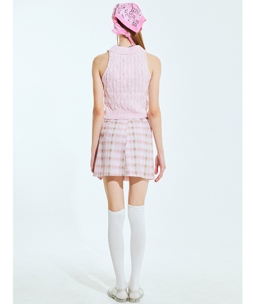 outxo（アウトエクソ）の「A'GEM/9 × .kom『OUTXO/アウトエクソ』クロップド丈 ノースリーブニットカットソー（ニット/セーター・レディース・ピンク・FREE）」の8枚目の写真