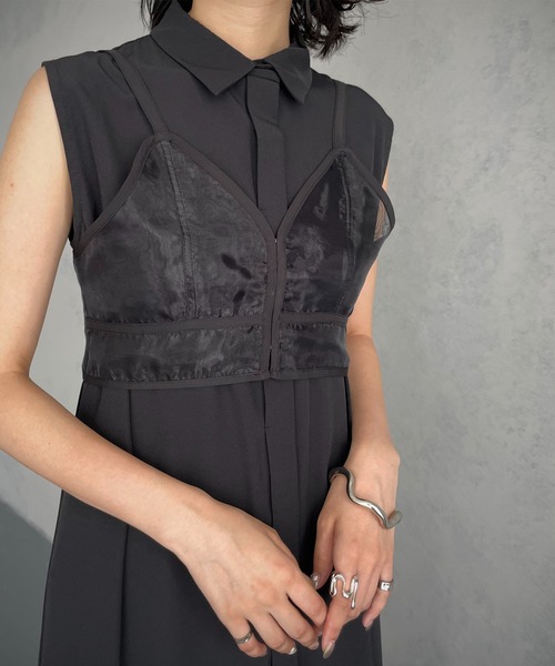 &g'aime(アンジェム)の「【&g’aime】シアービスチェ付きシャツワンピース/2piece(ワンピース・レディース・ホワイト/ブラック・FREE)」の2枚目の写真