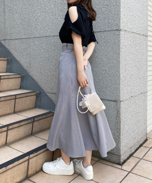 one after another NICE CLAUP（ワンアフターアナザーナイスクラップ）の「スタイルアップが叶う　フロントスリットマーメイドスカート（スカート・レディース・ブラック/ブラウン/チェック/アイボリー・SMALL/MEDIUM）」の20枚目の写真