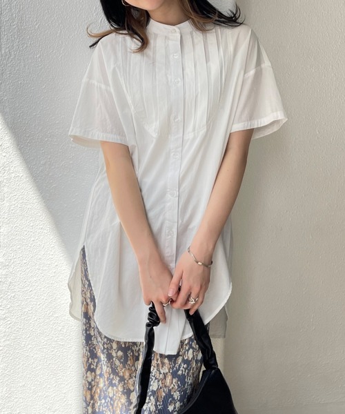 Shelly island(シェリーアイランド)の「ハーフスリーブタックシャツ(シャツ/ブラウス・レディース・ホワイト/ブラック・FREE)」の1枚目の写真