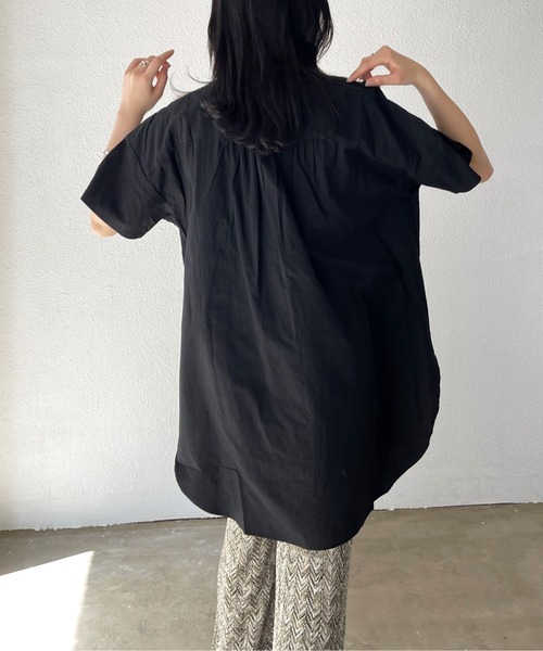 Shelly island(シェリーアイランド)の「ハーフスリーブタックシャツ(シャツ/ブラウス・レディース・ホワイト/ブラック・FREE)」の16枚目の写真