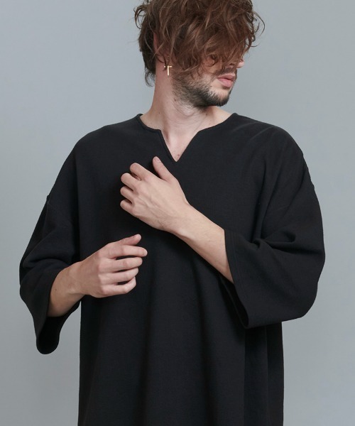 NO ID.(ノーアイディ)の「mlt3898-ハーフスリーブキーネックロングPO プルオーバー(Tシャツ/カットソー・メンズ・ブルーグリーン/ブラック/グレー/ホワイト・ONE SIZE)」の21枚目の写真