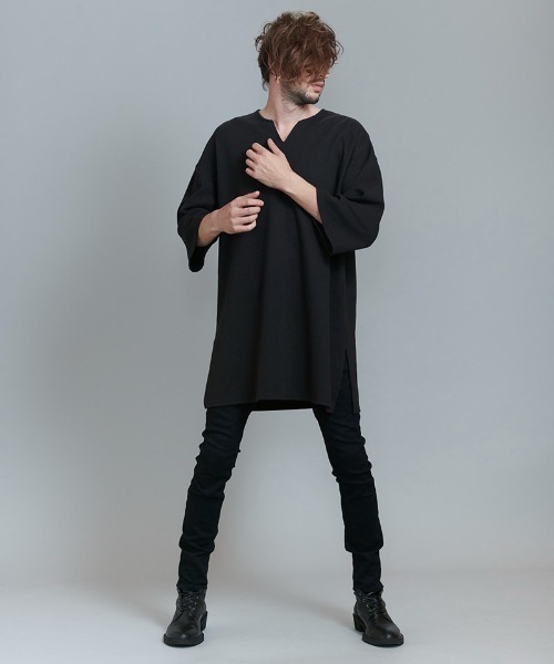 NO ID.(ノーアイディ)の「mlt3898-ハーフスリーブキーネックロングPO プルオーバー(Tシャツ/カットソー・メンズ・ブルーグリーン/ブラック/グレー/ホワイト・ONE SIZE)」の22枚目の写真