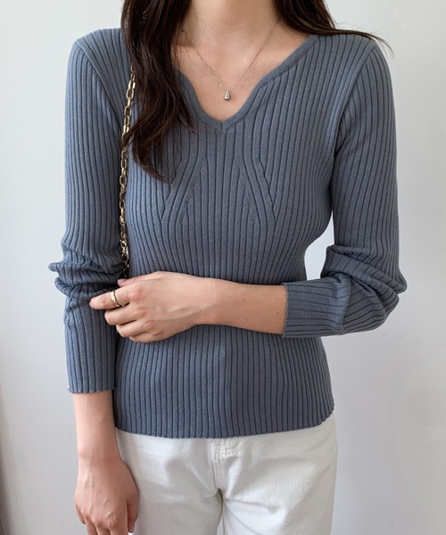 ABITOKYO（アビトーキョー）の「Vネックミドル丈リブニットプルオー（ニット/セーター・レディース・ブラック/ベージュ/イエロー/ブルーグレー/グレイッシュベージュ/ネイビー/チャコールグレー/スモークピンク・FREE）」の16枚目の写真