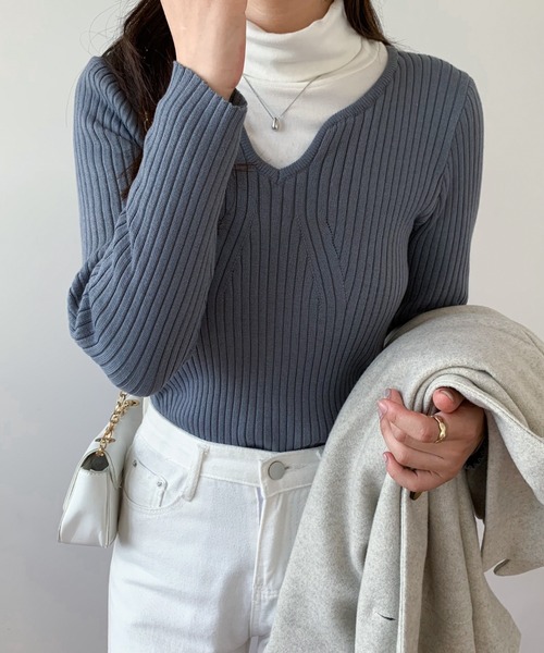 ABITOKYO（アビトーキョー）の「Vネックミドル丈リブニットプルオー（ニット/セーター・レディース・ブラック/ベージュ/イエロー/ブルーグレー/グレイッシュベージュ/ネイビー/チャコールグレー/スモークピンク・FREE）」の20枚目の写真