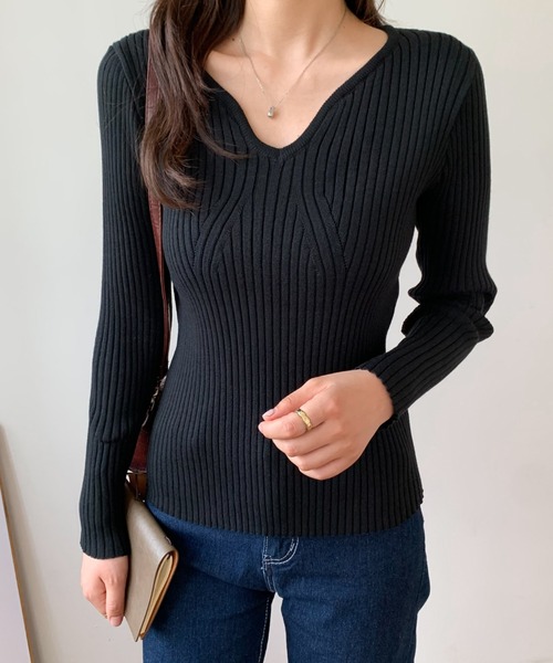 ABITOKYO（アビトーキョー）の「Vネックミドル丈リブニットプルオー（ニット/セーター・レディース・ブラック/ベージュ/イエロー/ブルーグレー/グレイッシュベージュ/ネイビー/チャコールグレー/スモークピンク・FREE）」の9枚目の写真