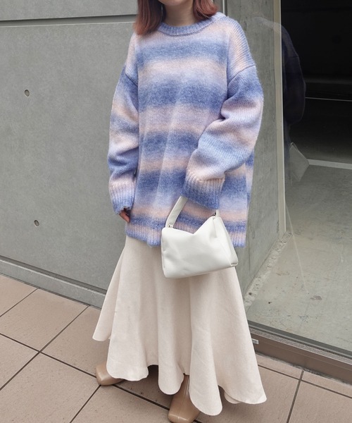 CORNERS(コーナーズ)の「グラデーションオーバーサイズニット(ニット/セーター・レディース・グレー/ピンク/グリーン/ベージュ/アイボリー/イエロー・FREE)」の15枚目の写真
