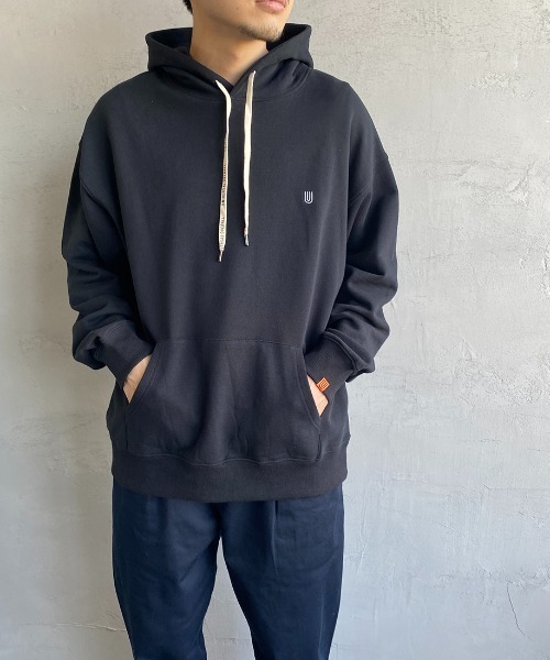 UNIVERSAL OVERALL（ユニバーサルオーバーオール）の「【FINEBOYS 1月号掲載】[UNIVERSAL OVERALL/ユニバーサルオーバーオール] 別注 ワンポイントロゴスウェットパーカー（パーカー・レディース・ブラック/グレー/オレンジ・M/L）」の11枚目の写真