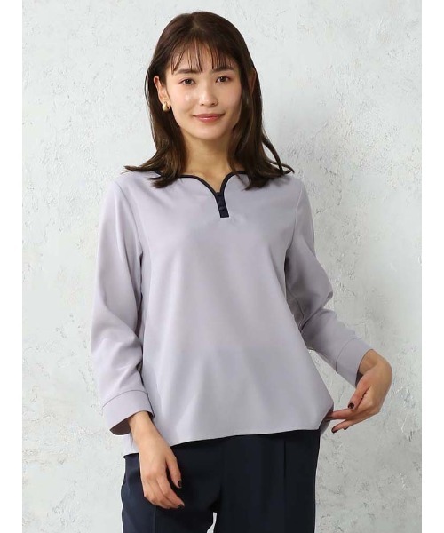 Perfect Suit FActory（パーフェクトスーツファクトリー）の「【お仕事OK/セットアップ可能】配色クルミ釦ブラウス　オレンジ/ライトグレー/ベージュ（シャツ/ブラウス・レディース・ライトグレー/ベージュ/オレンジ・M/L/S）」の22枚目の写真