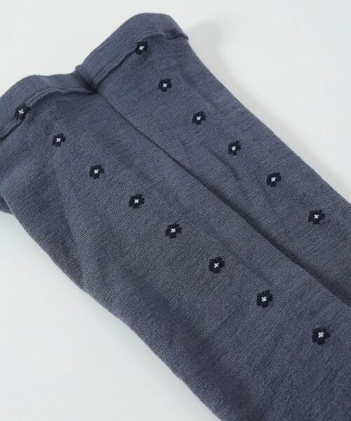 ADIEU TRISTESSE(アデュートリステス)の「バックフラワータイツ(タイツ/ストッキング・レディース・ブルー/チャコール・FREE)」の3枚目の写真