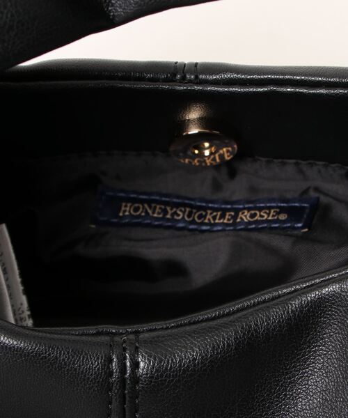 HONEYSUCKLE ROSE（ハニーサックルローズ）の「【HONEYSUCKLE ROSE】ＰＵねじりハンドルバッグ（ハンドバッグ・レディース・ブラック/ブルー・ONE SIZE）」の3枚目の写真