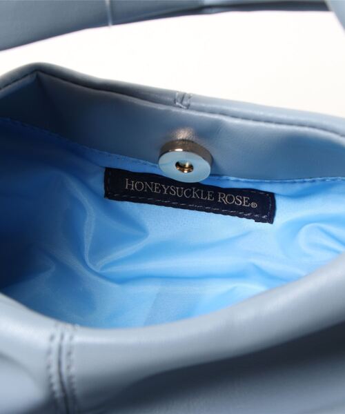 HONEYSUCKLE ROSE（ハニーサックルローズ）の「【HONEYSUCKLE ROSE】ＰＵねじりハンドルバッグ（ハンドバッグ・レディース・ブラック/ブルー・ONE SIZE）」の4枚目の写真