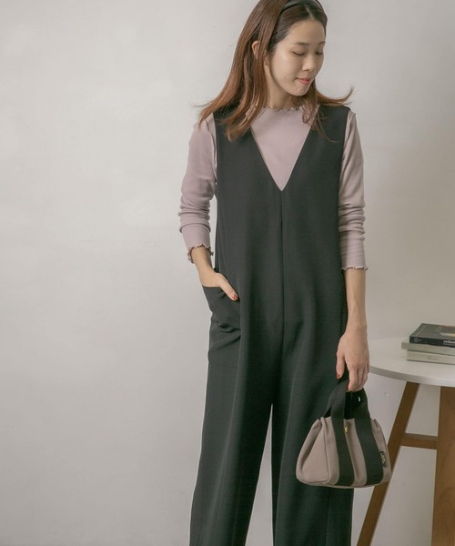 URBAN RESEARCH Sonny Label（アーバンリサーチサニーレーベル）の「マシンウォッシャブルVネックサロペット（サロペット/オーバーオール・レディース・ブラック/グレー系その他・FREE）」の4枚目の写真
