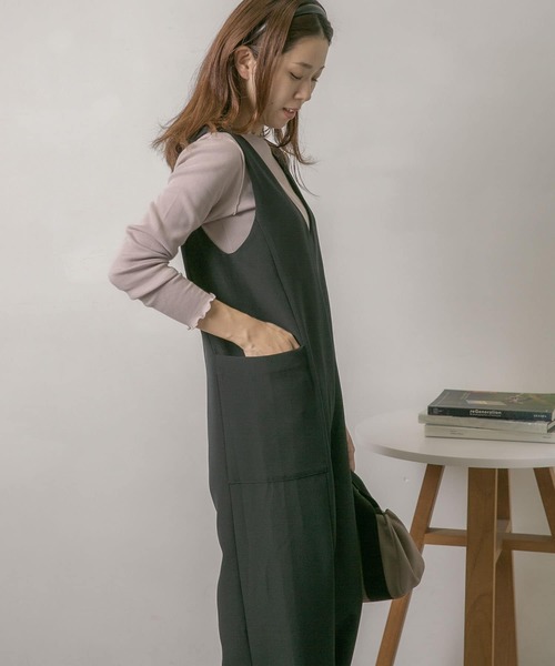 URBAN RESEARCH Sonny Label（アーバンリサーチサニーレーベル）の「マシンウォッシャブルVネックサロペット（サロペット/オーバーオール・レディース・ブラック/グレー系その他・FREE）」の7枚目の写真
